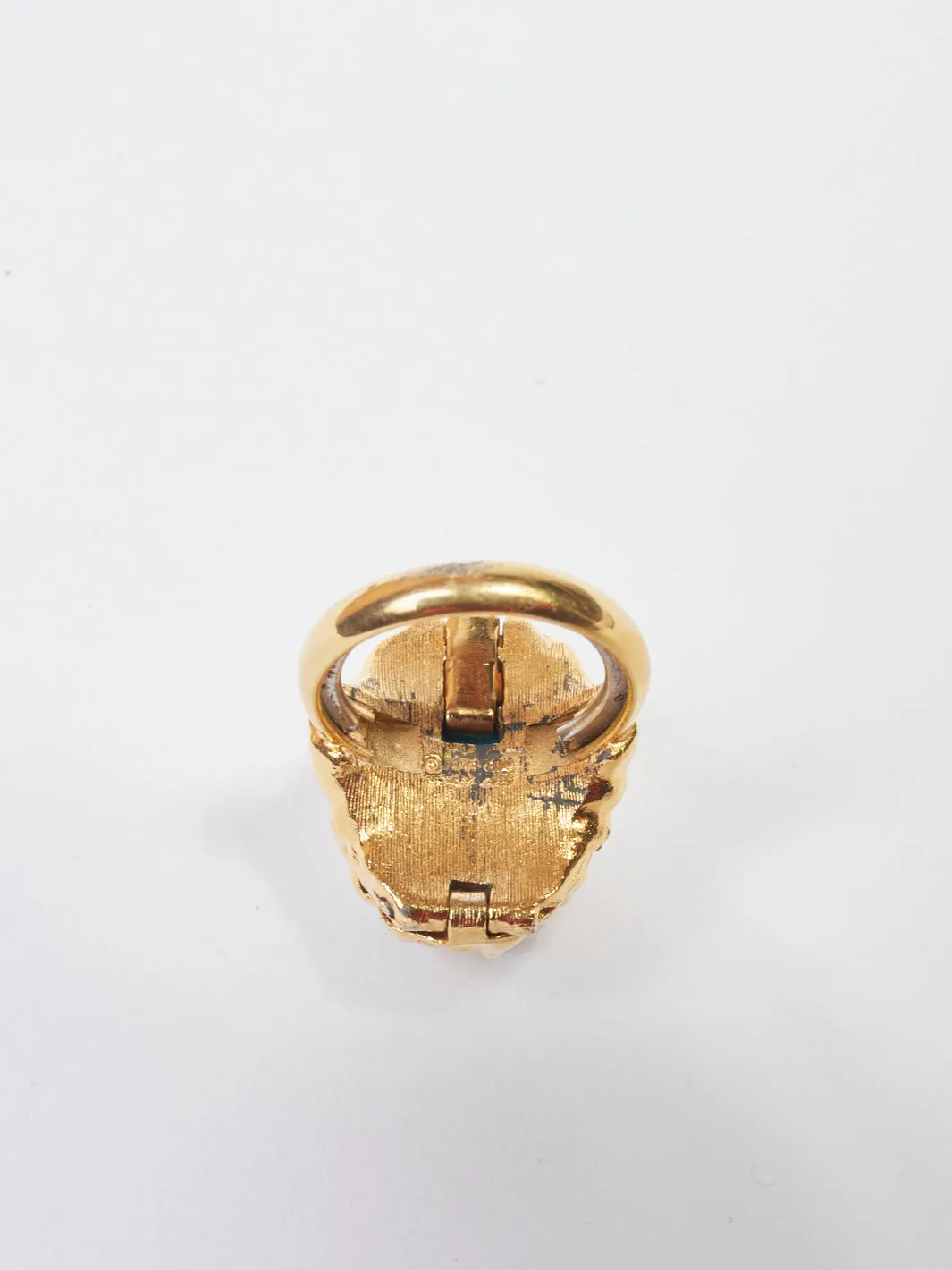 1970s Trifari glod pleated ring with interchangeable stones