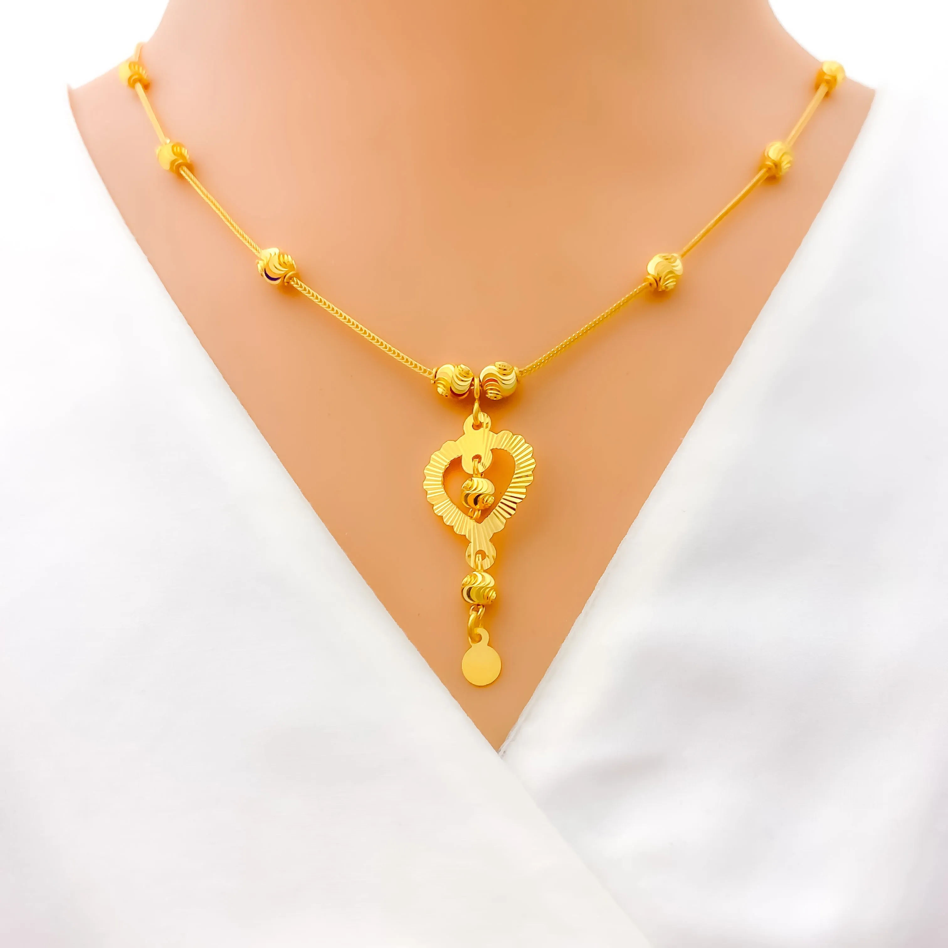 Beautiful Dangling Heart 22k Gold Necklace