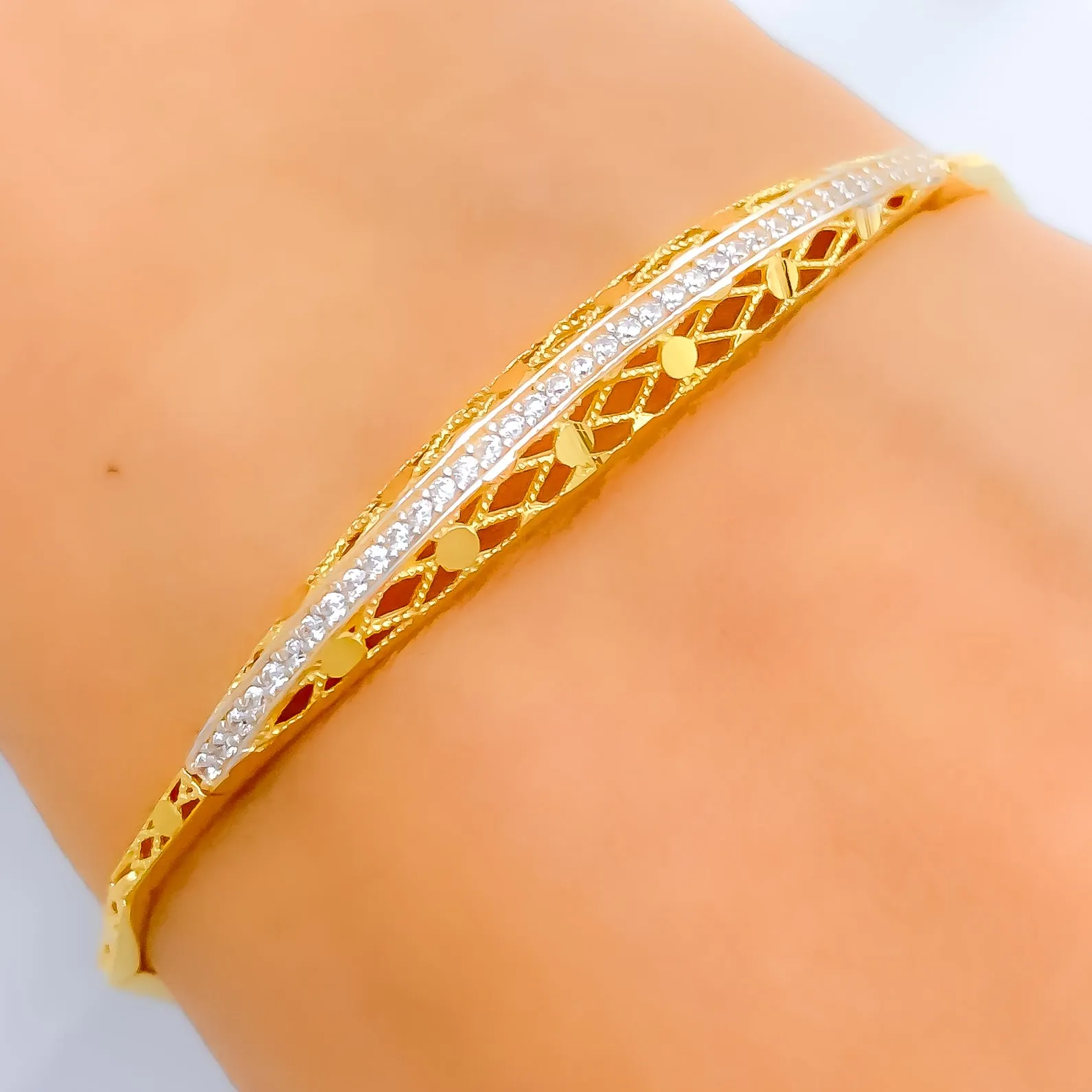 Beautiful Netted Chic 22k Gold CZ Bracelet