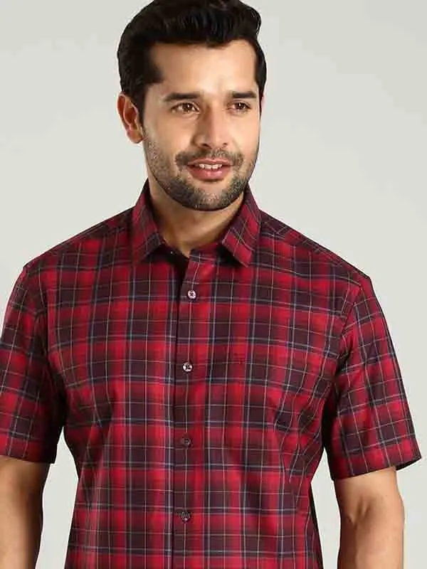 Men Checked Half Sleeve Cotton Shirt