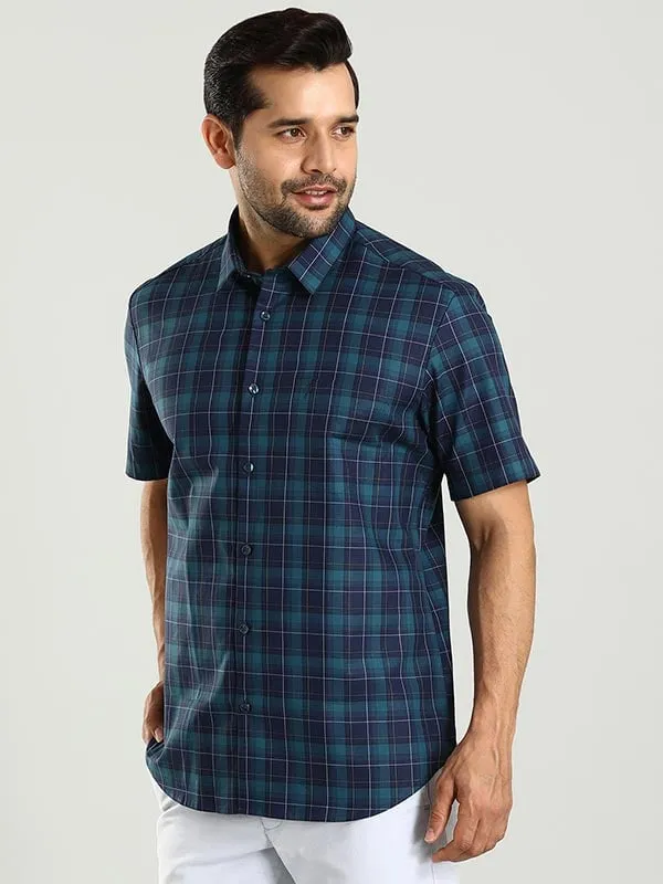 Men Checked Half Sleeve Cotton Shirt