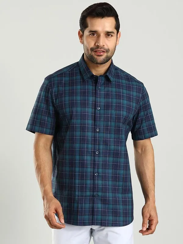 Men Checked Half Sleeve Cotton Shirt