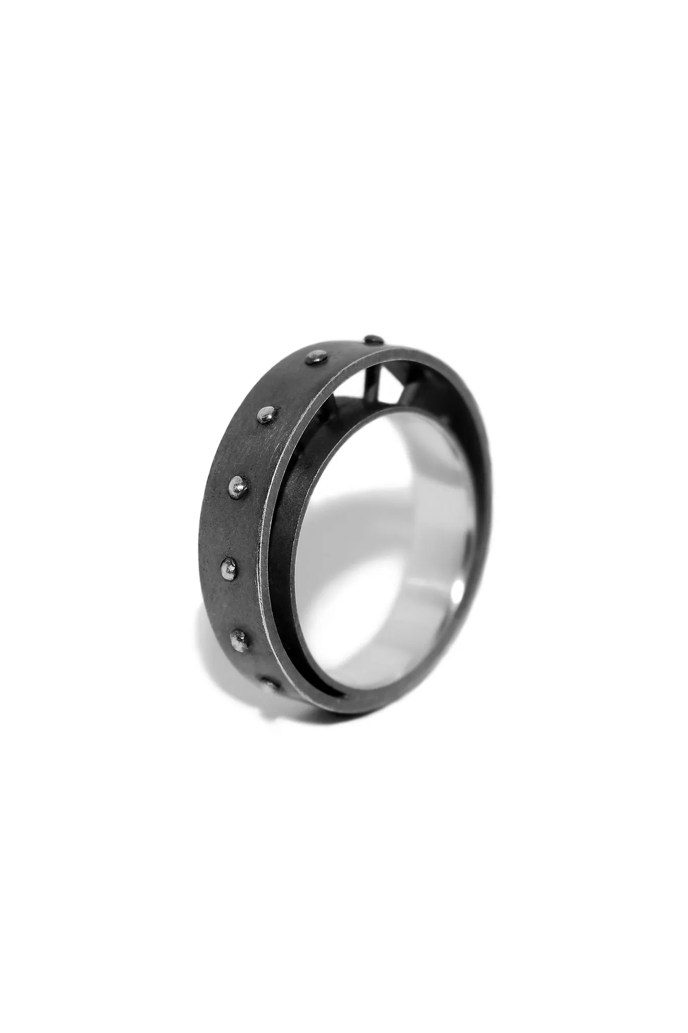 Rivet Ring