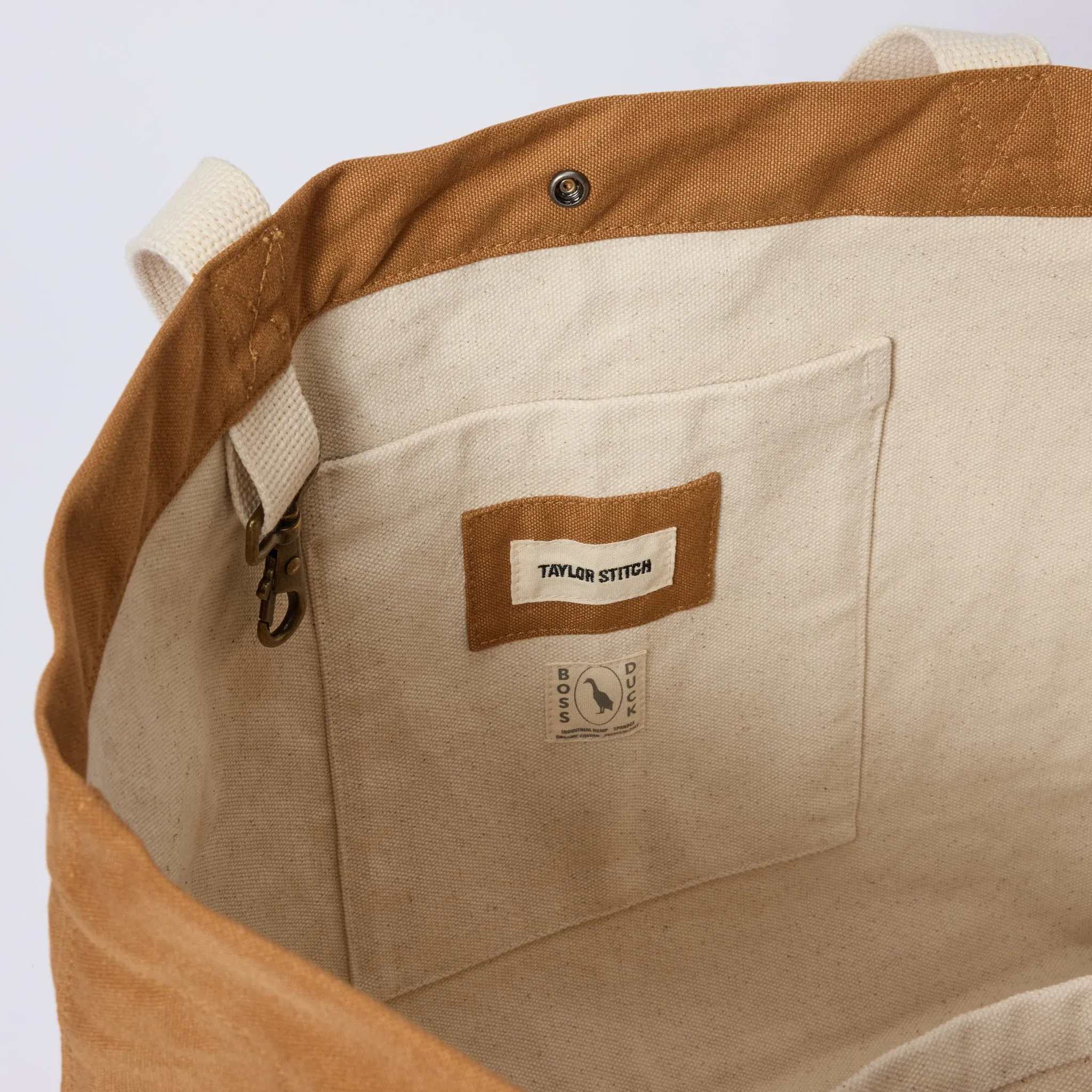 The Market Tote in Cedar Boss Duck