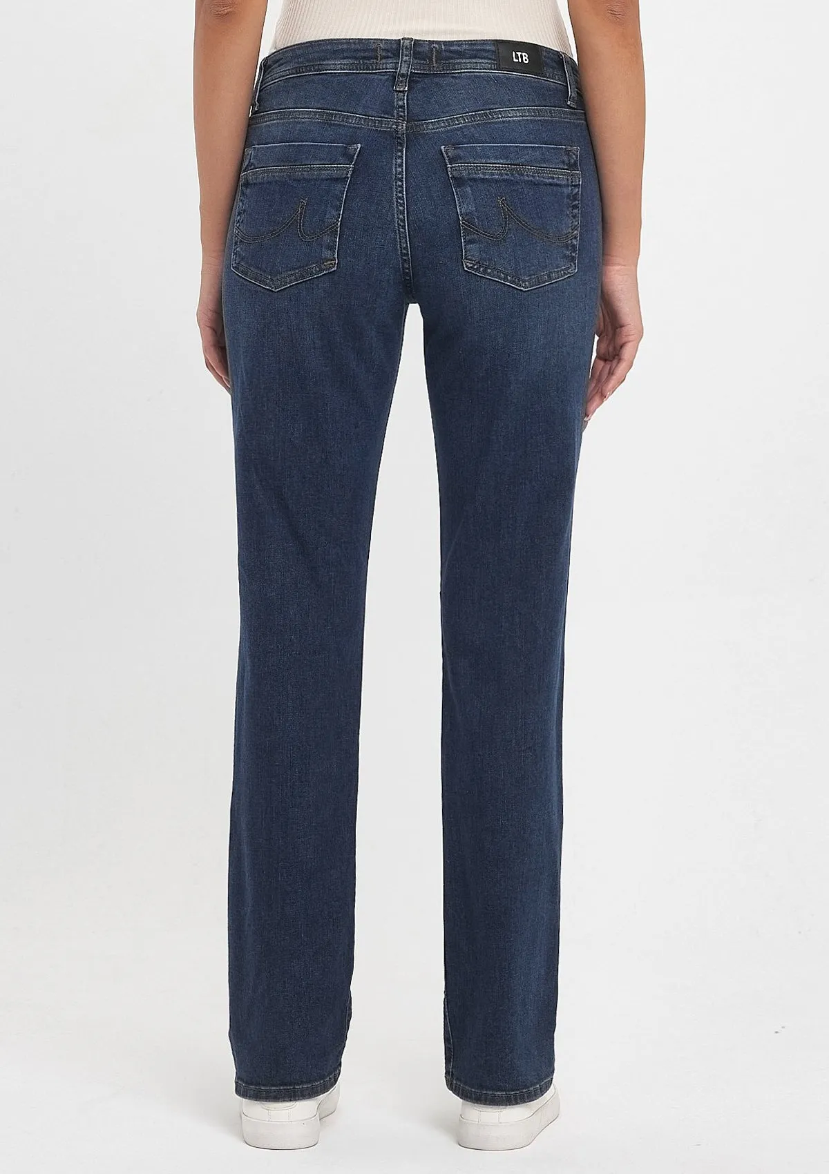 Vilma Zayla Mid Rise Straight Jean